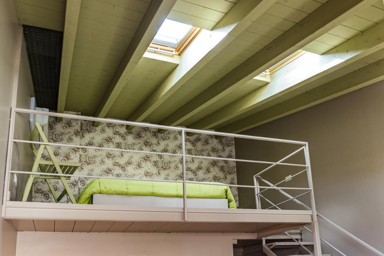 Antico Borgo B&B Con Spa - Adults Only Манерба-дель-Гарда Экстерьер фото